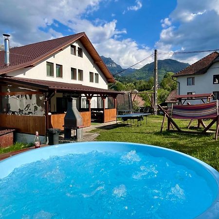 Milea'S Guesthouse برانْ المظهر الخارجي الصورة