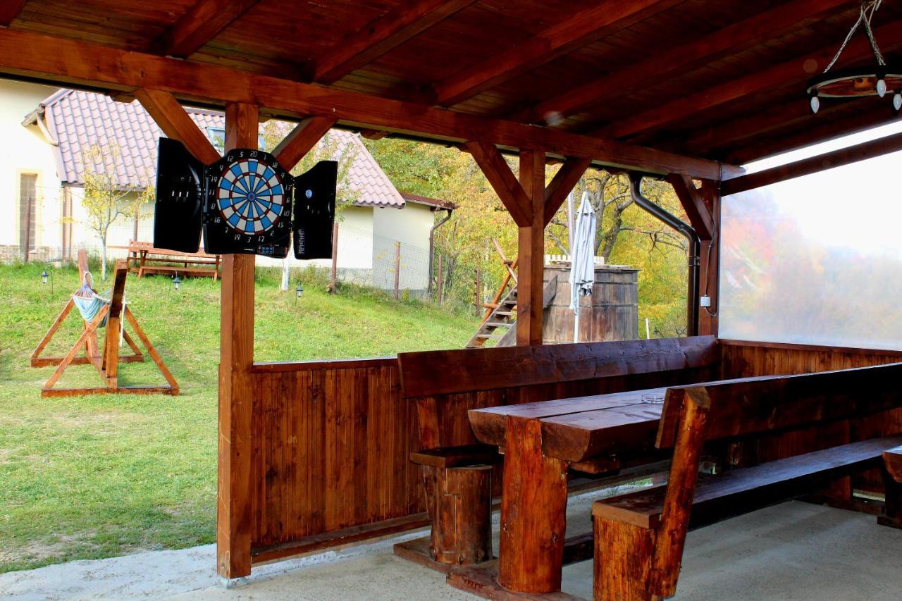 Milea'S Guesthouse برانْ المظهر الخارجي الصورة