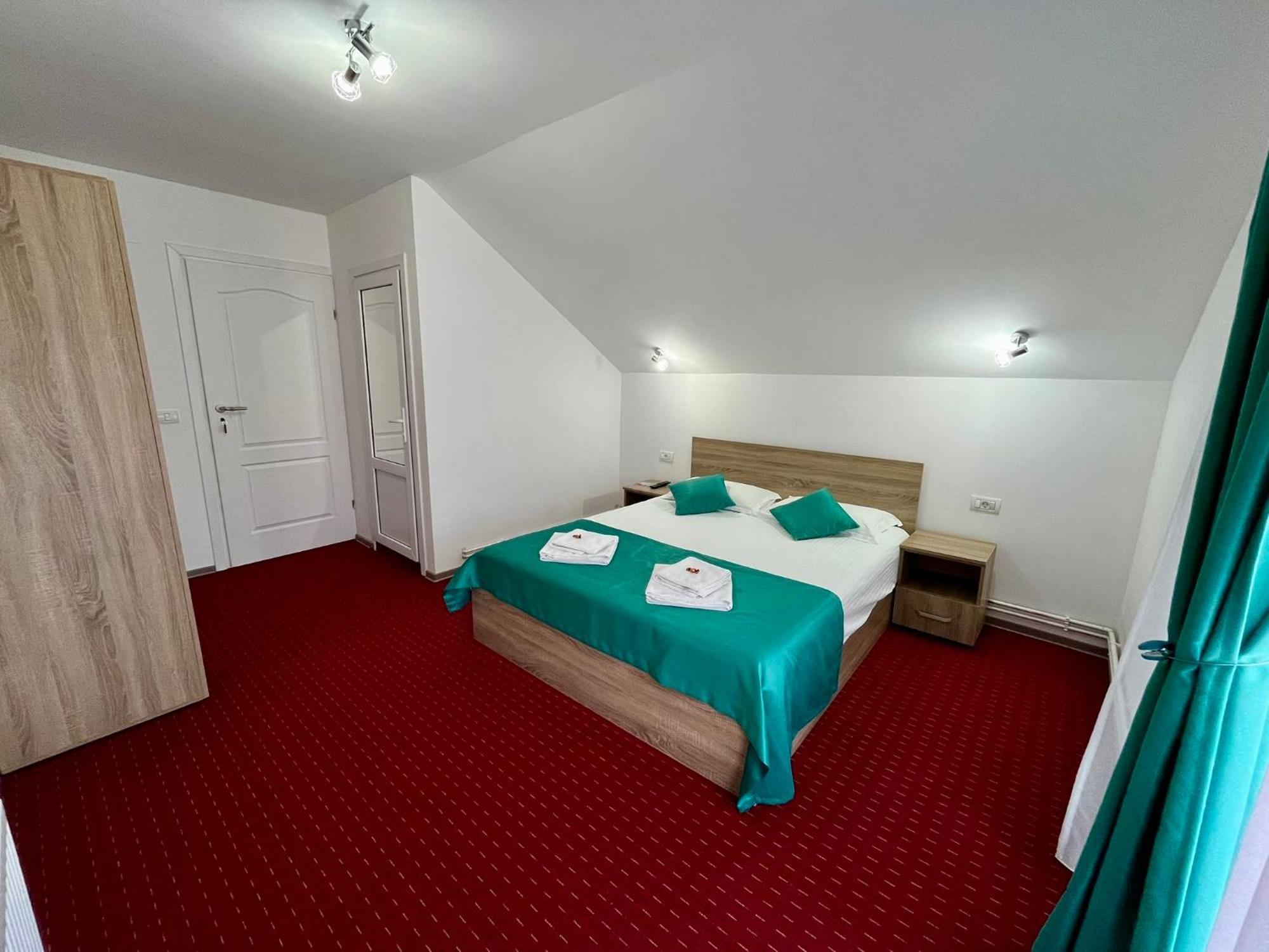 Milea'S Guesthouse برانْ المظهر الخارجي الصورة